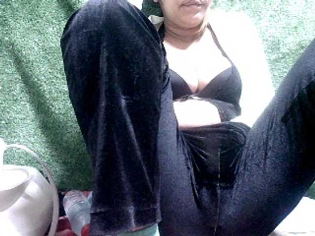 Lutricia live webcam show
