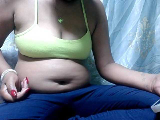 Lutricia live cam on BongaCams