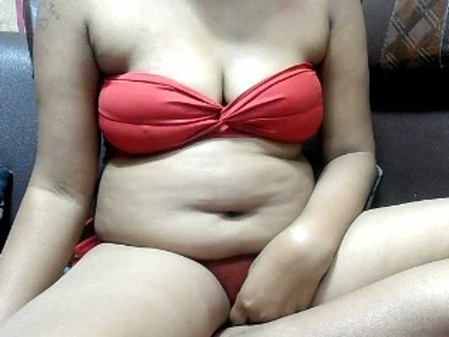 Lutricia live cam on BongaCams