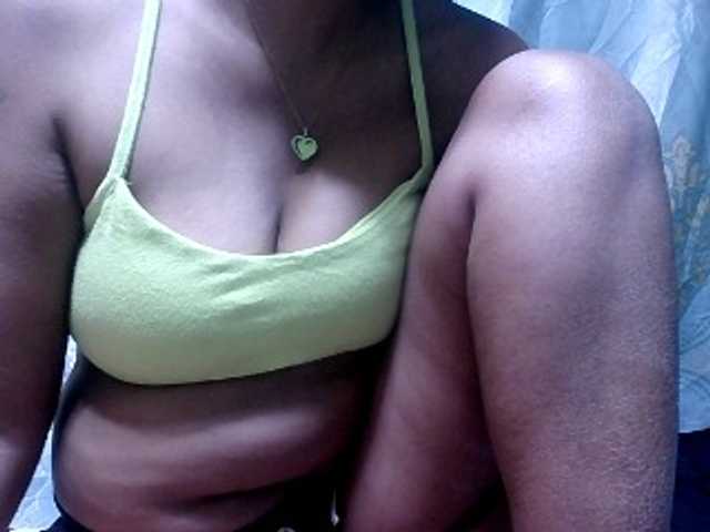 Lutricia live cam on BongaCams