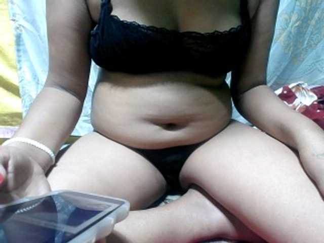 Lutricia live cam on BongaCams