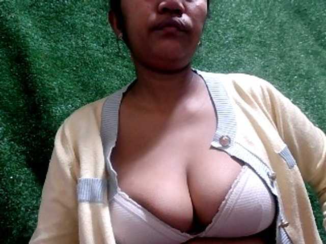 Lutricia live cam on BongaCams