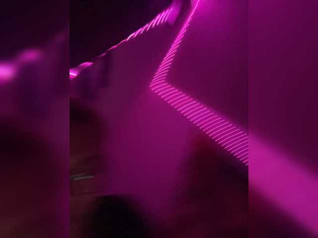 BigSexy21 Live Cam and Statistics on UnifiedCams