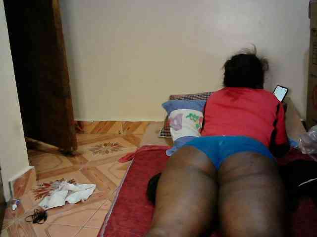 LOVELY-JAZMINE webcam