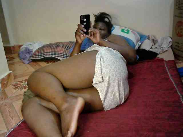 LOVELY-JAZMINE webcam