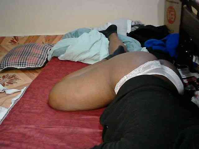 LOVELY-JAZMINE webcam