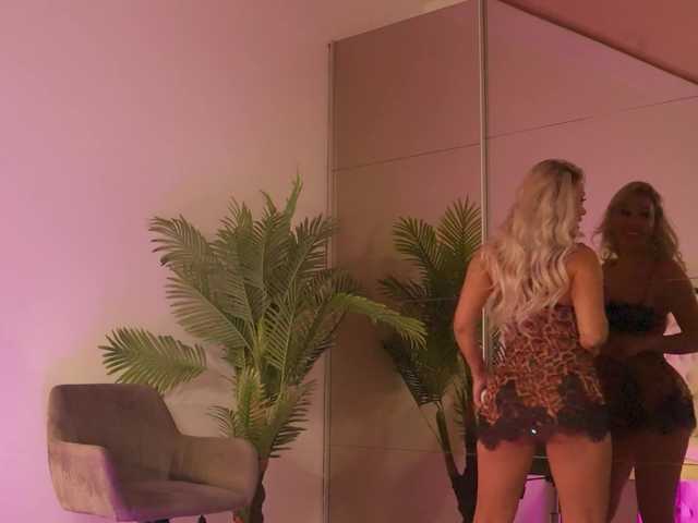 DrBarbie live cam on BongaCams