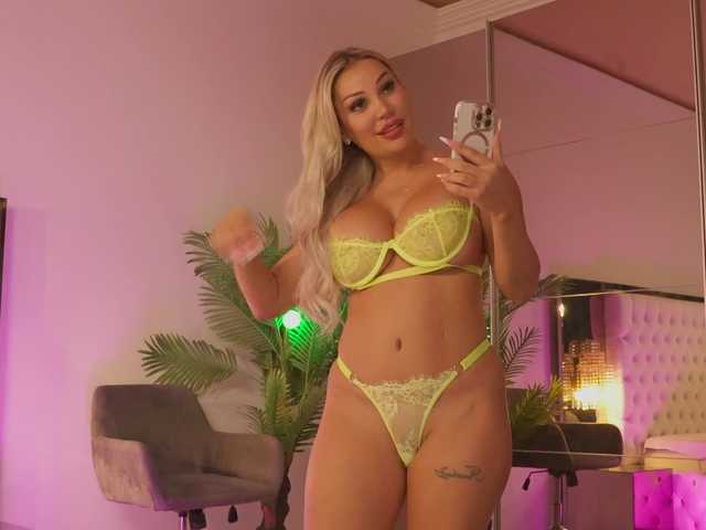 DrBarbie live cam preview