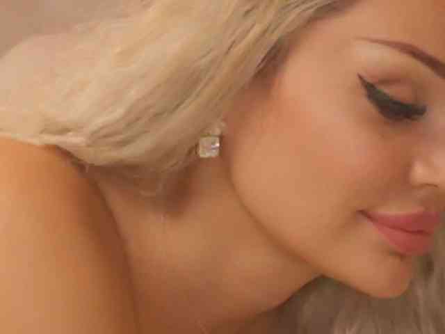 DrBarbie webcam