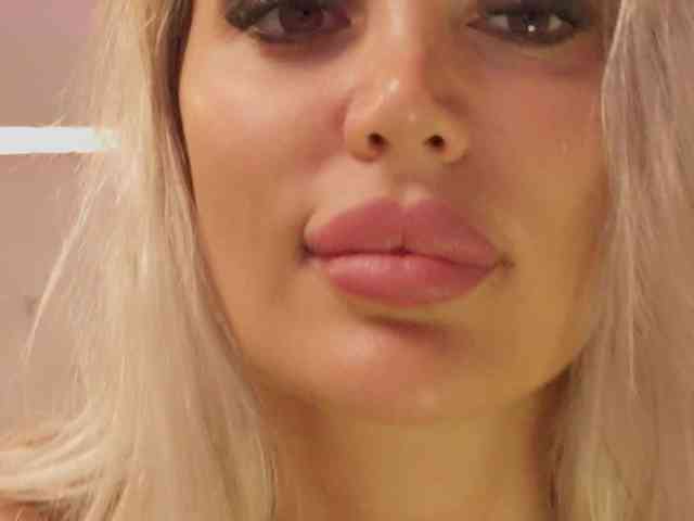DrBarbie webcam