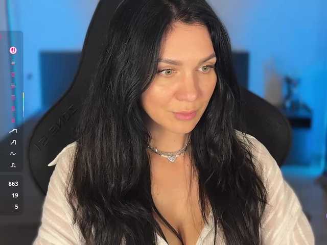 F_A_M_E live webcam show