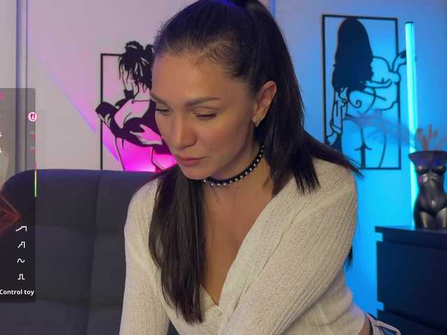 Buffi's BongaCams show and profile