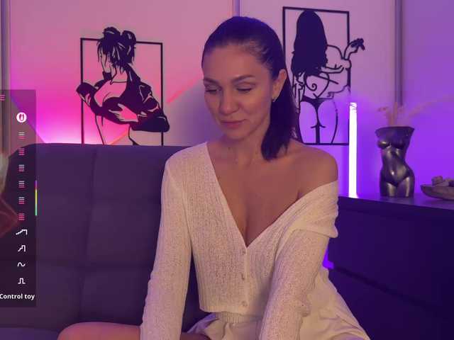 Buffi's BongaCams show and profile