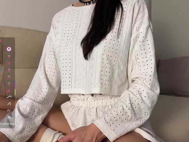 Buffi's BongaCams show and profile