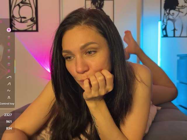 Buffi's BongaCams show and profile