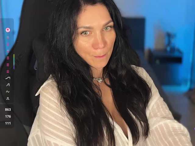 F_A_M_E live webcam show