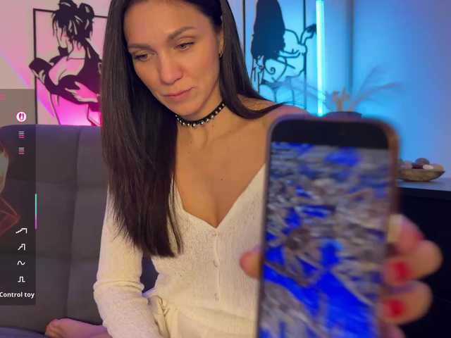 Buffi's BongaCams show and profile