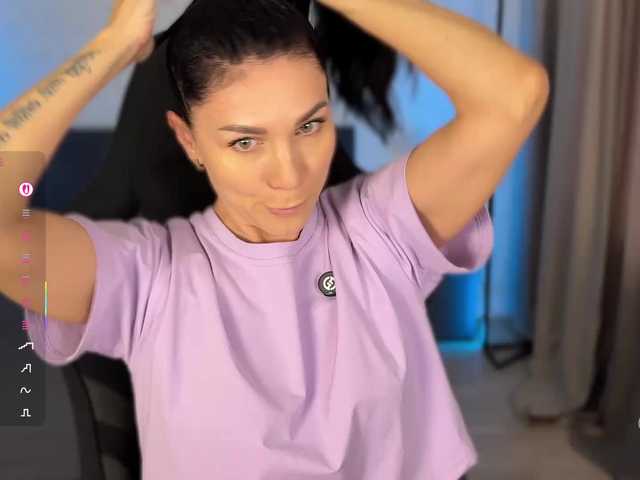 Buffi live webcam show