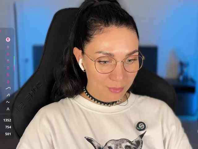 F_A_M_E webcam