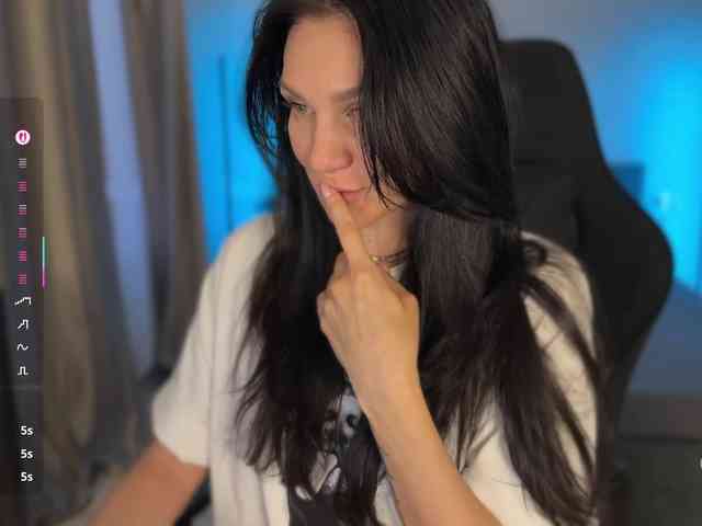 F_A_M_E webcam