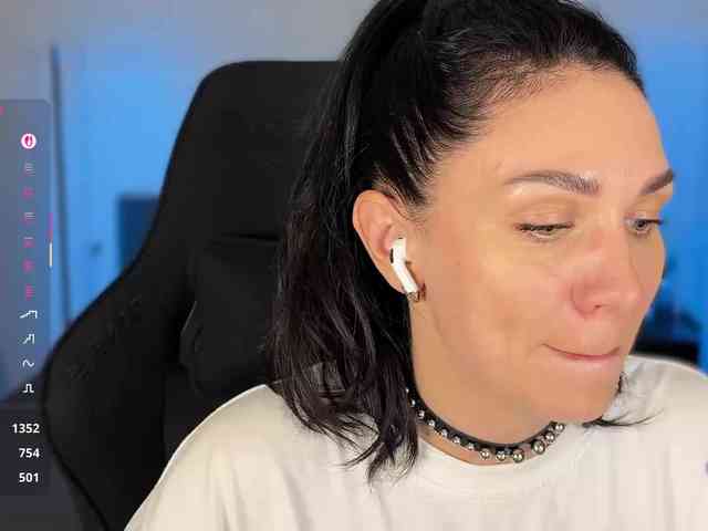 F_A_M_E webcam