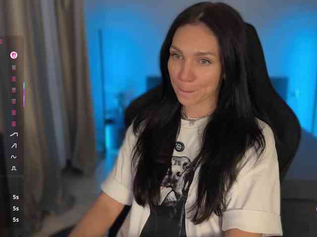F_A_M_E webcam