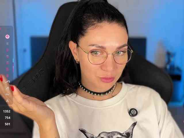 F_A_M_E webcam