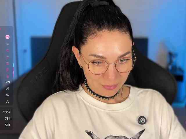 F_A_M_E webcam