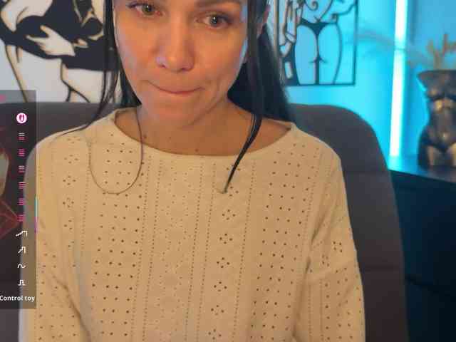 F_A_M_E webcam