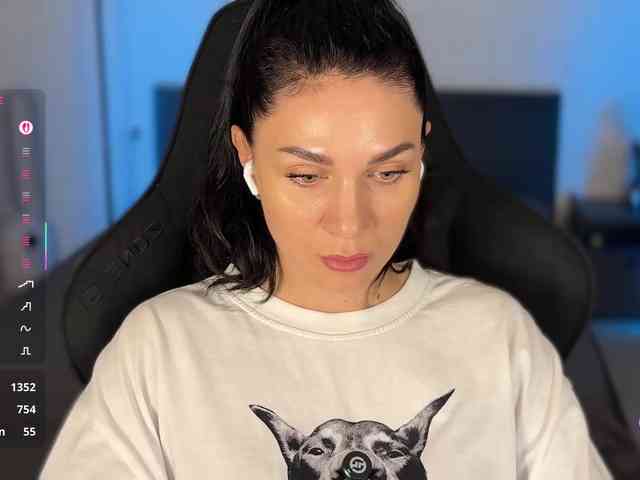 F_A_M_E webcam