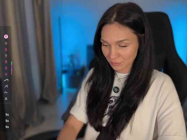 F_A_M_E webcam