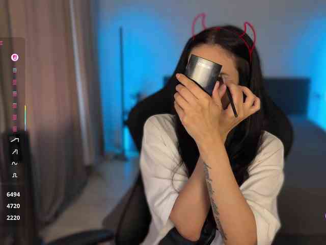 F_A_M_E webcam