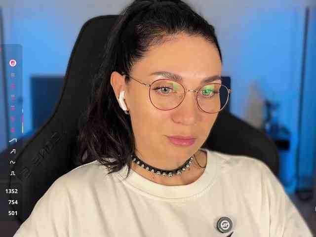 F_A_M_E webcam