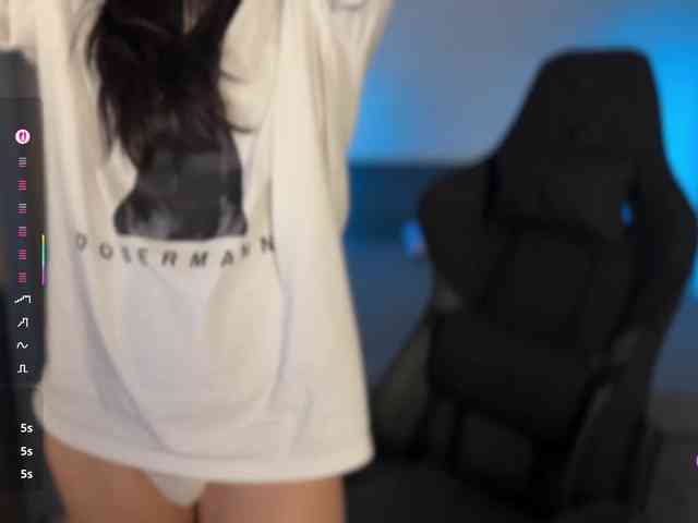 F_A_M_E webcam