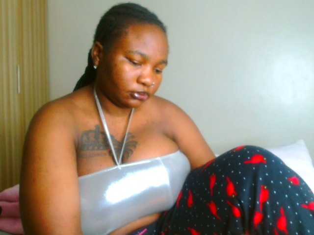 bustymelons69 live cam on BongaCams
