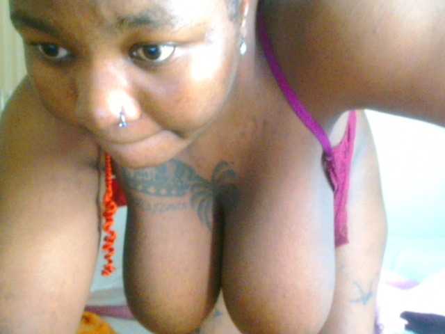 bustymelons69 live cam on BongaCams