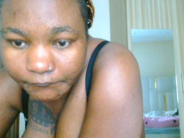 bustymelons69 live cam on BongaCams