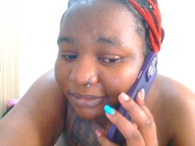 bustymelons69 live cam on BongaCams