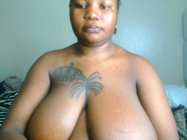bustymelons69 live cam on BongaCams