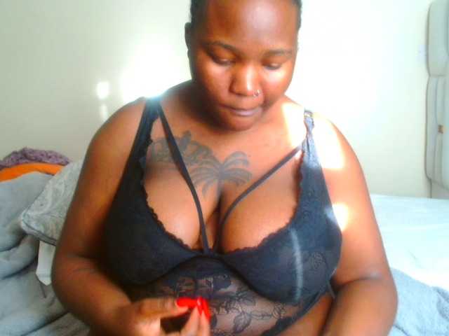 bustymelons69 Live Cam on BongaCams