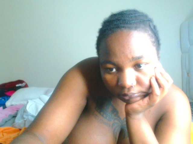 bustymelons69 live cam on BongaCams