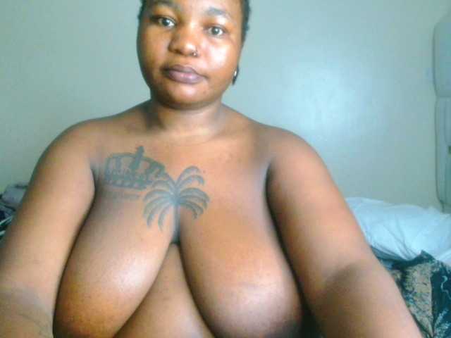 bustymelons69 live cam on BongaCams