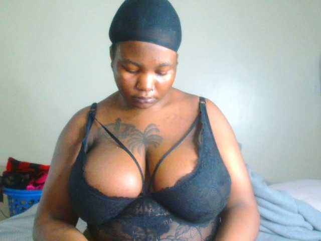 bustymelons69 live cam on BongaCams