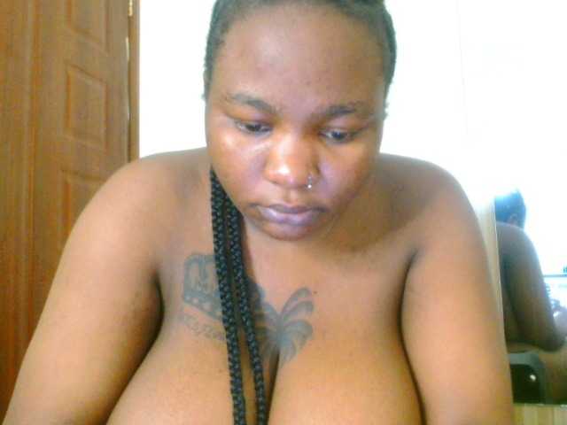 bustymelons69 live cam on BongaCams