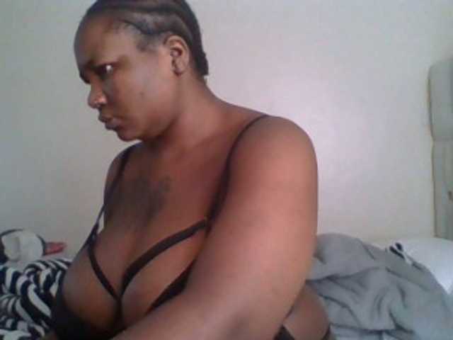 bustymelons69 live cam on BongaCams