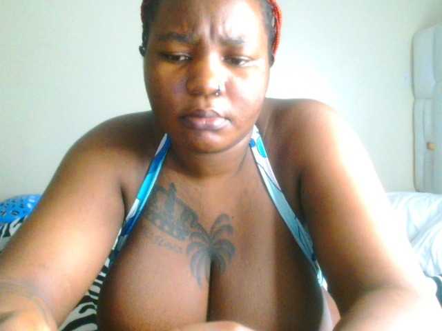 bustymelons69 live cam on BongaCams