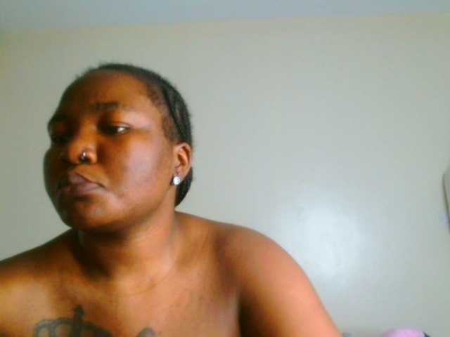 bustymelons69 live cam on BongaCams