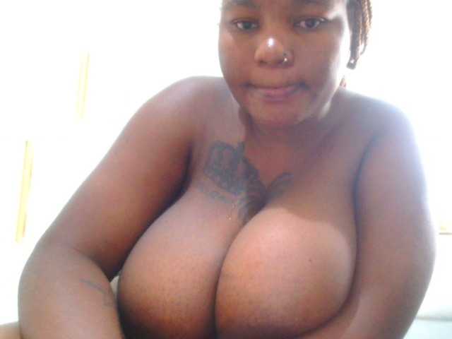 bustymelons69 live cam on BongaCams