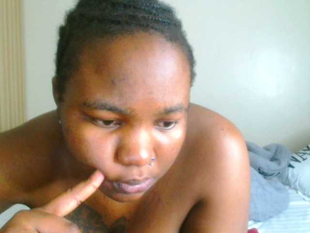 bustymelons69 live cam on BongaCams