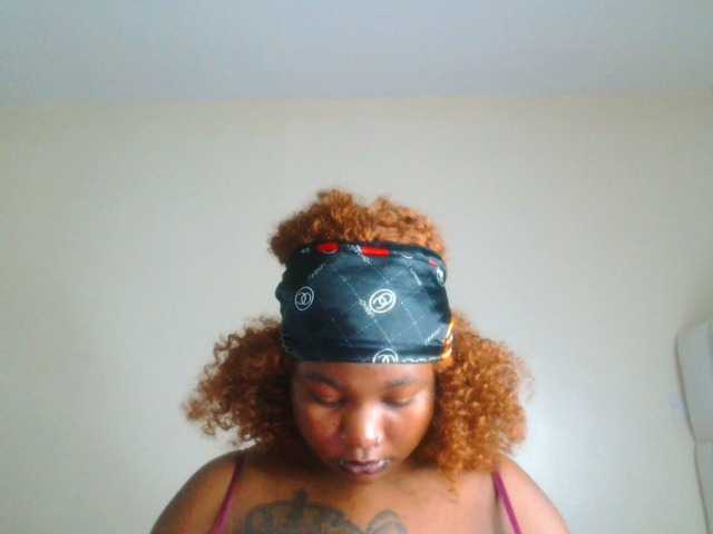 bustymelons69 live cam on BongaCams